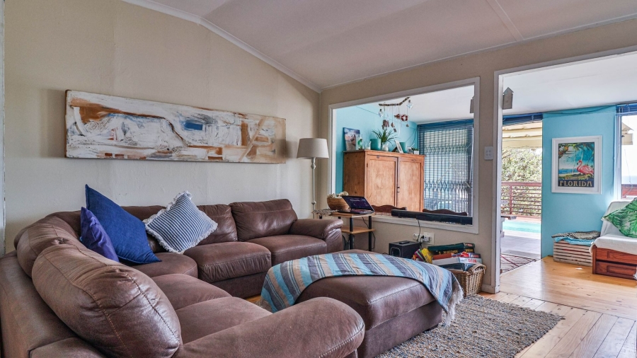 4 Bedroom Property for Sale in Perlemoenbaai Western Cape